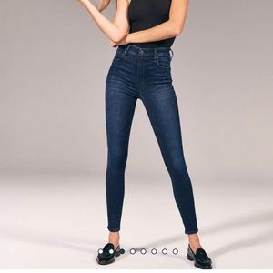Abercrombie & Fitch High Rise Super Skinny Jeans